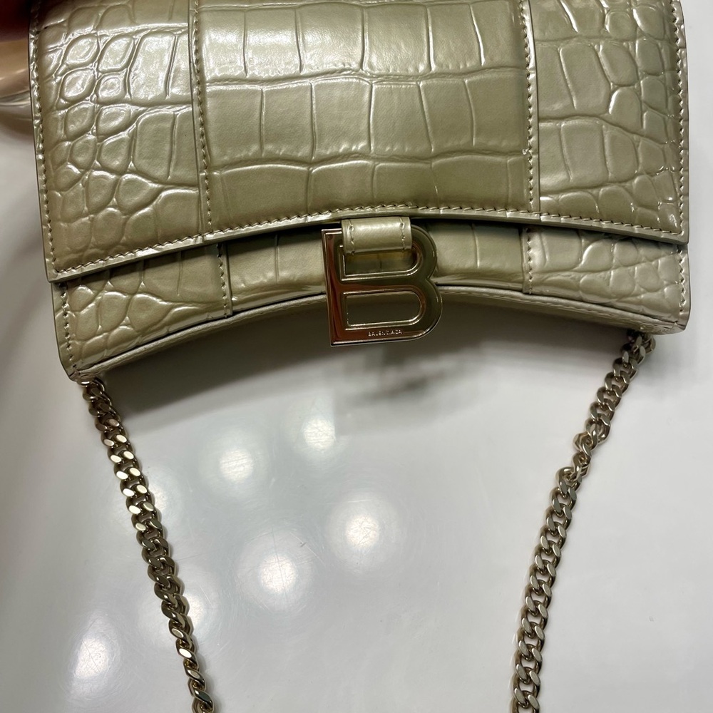 Balenciaga Gold Crush XS Chain Bag - Picture 5 of 15